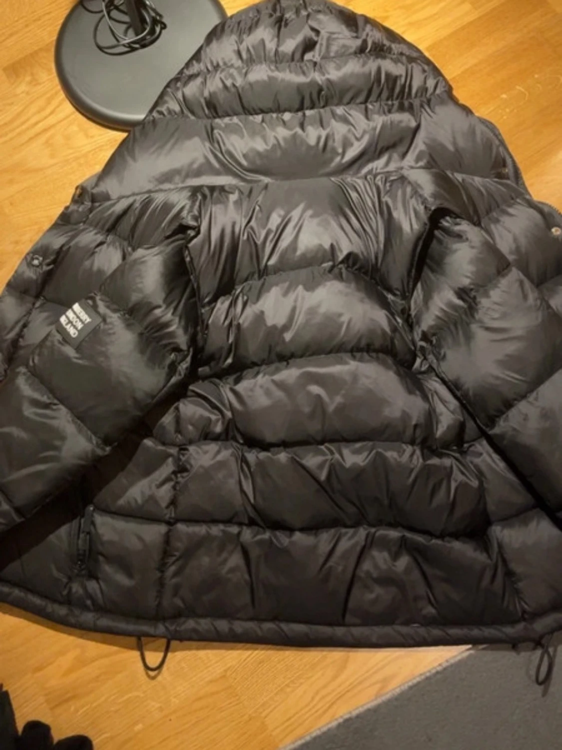 Svart Burberry pufferjacka M riktig! - 3