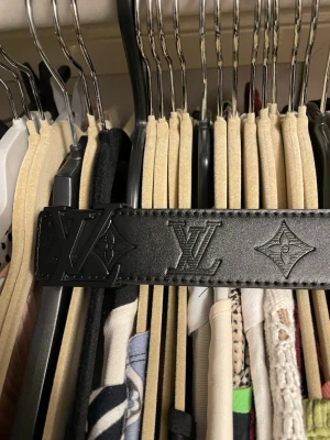 Bälte 110 cm helt ny  - Svart bälte helt ny fraktar inom 12 timmar bara att höra va 