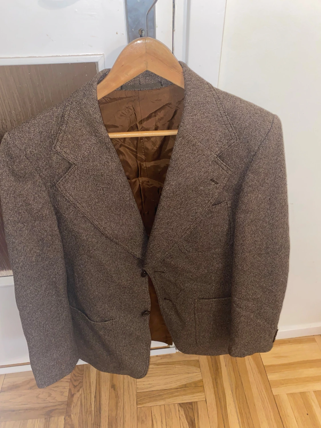 Brun kavaj från Vinson Strands