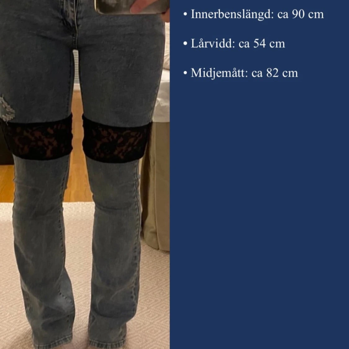 Ljusblåa bootcut jeans med svart spets - 2
