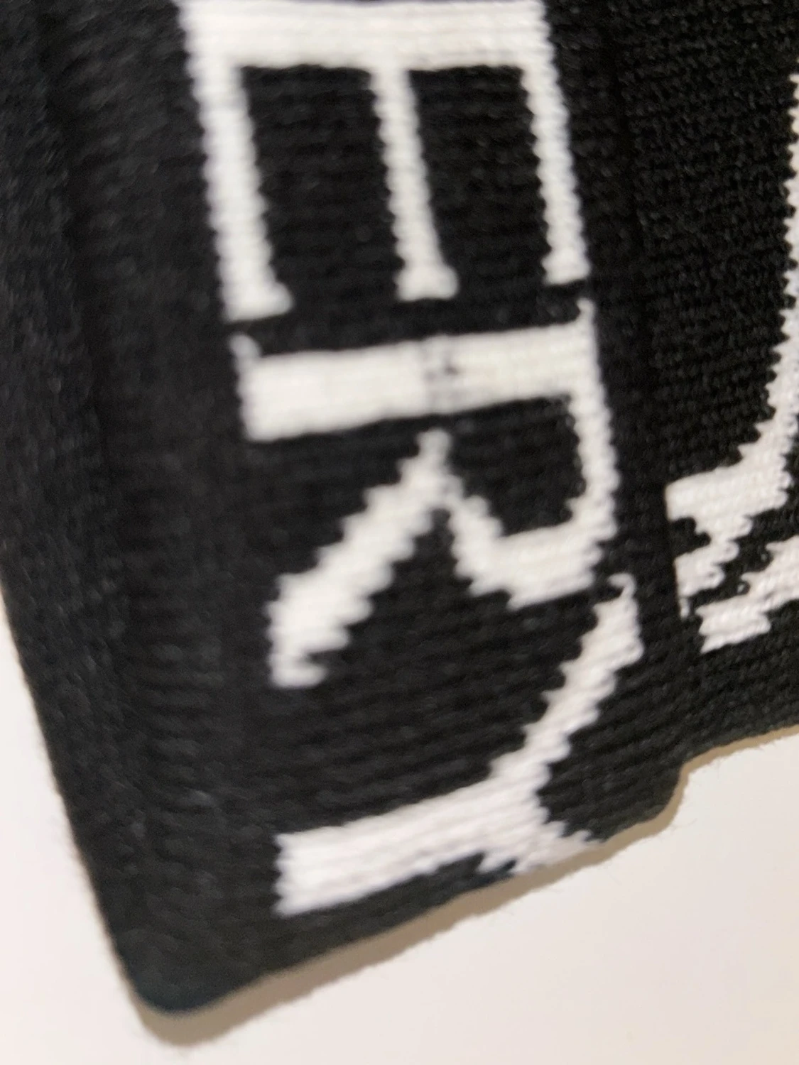 Svart mössa från Arc'teryx