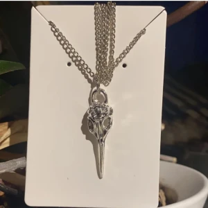 Halsband  - Detta jättesnygga halsbandet💗Modell ”Valentina”!