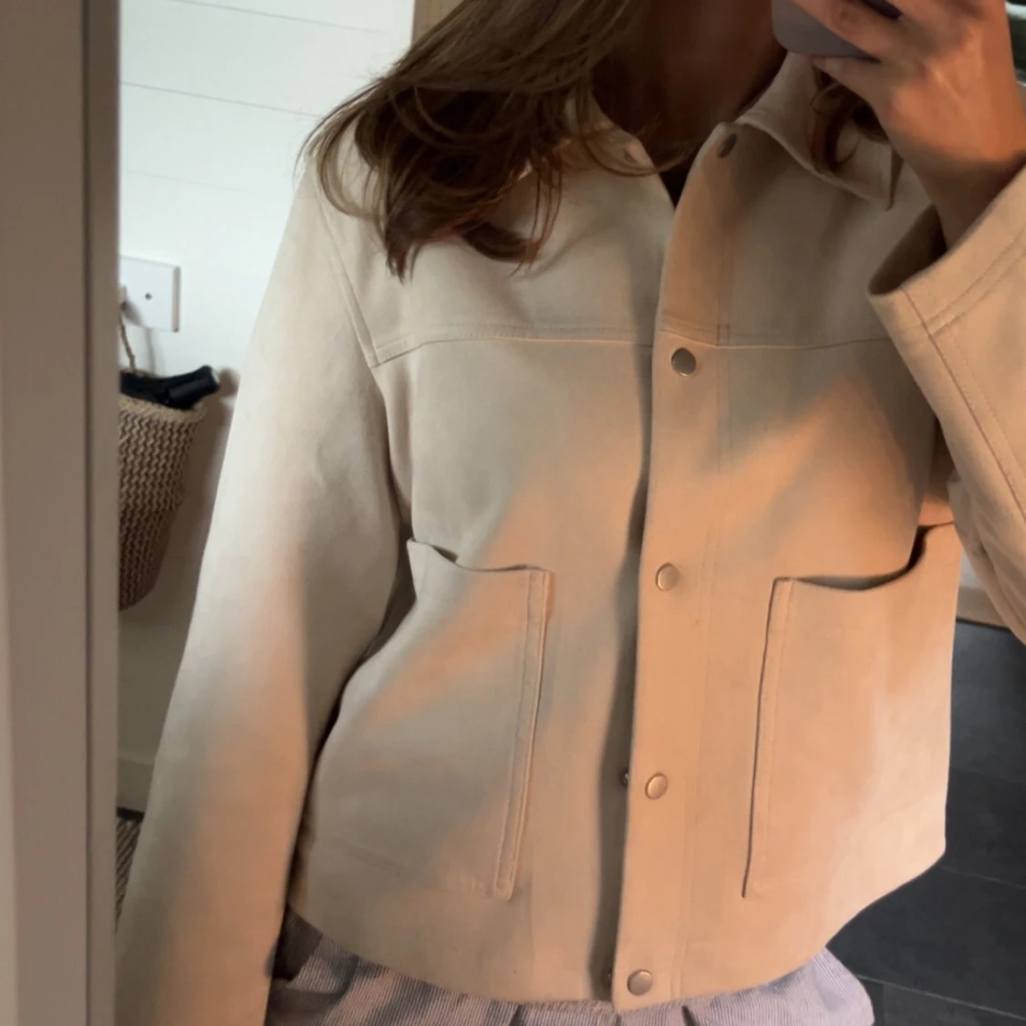 Beige tunn jacka från Stradivarius - 1