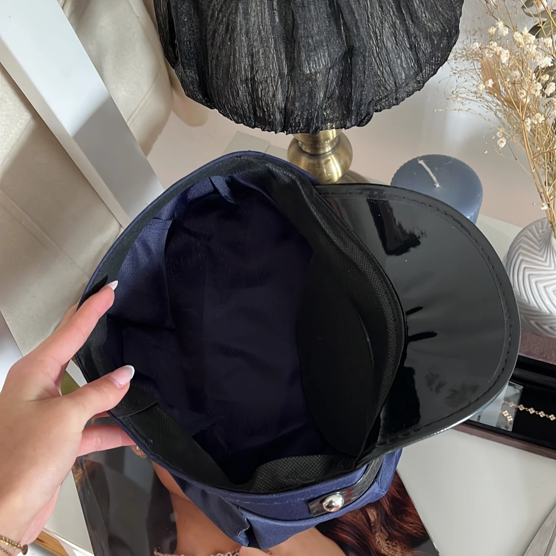 Poliskeps med silvermärke - 1