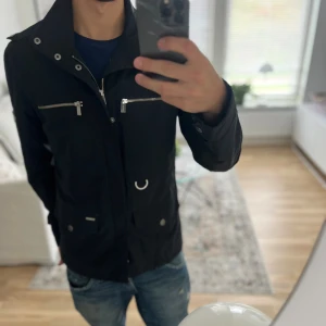 NY Snoot field jacka  - Otroligt fet field jacka från snoot i toppskick, priset kan såklart diskuteras! Aldrig använd, den är helt ny 