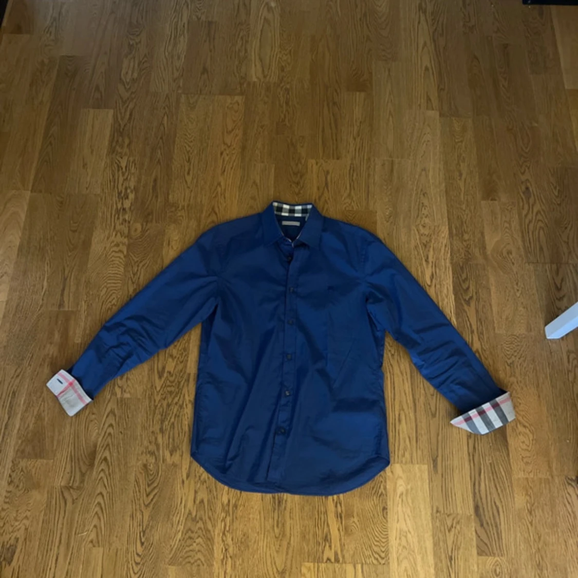 Blå Burberry  skjorta med rutiga detaljer - 1