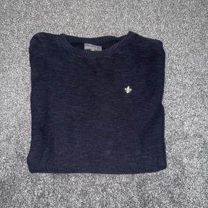 Morris tröja  - Säljer nu denna snygga Morris tröja i storlek S i bra skick. Har ni några frågor är det bara att höra av sig! 