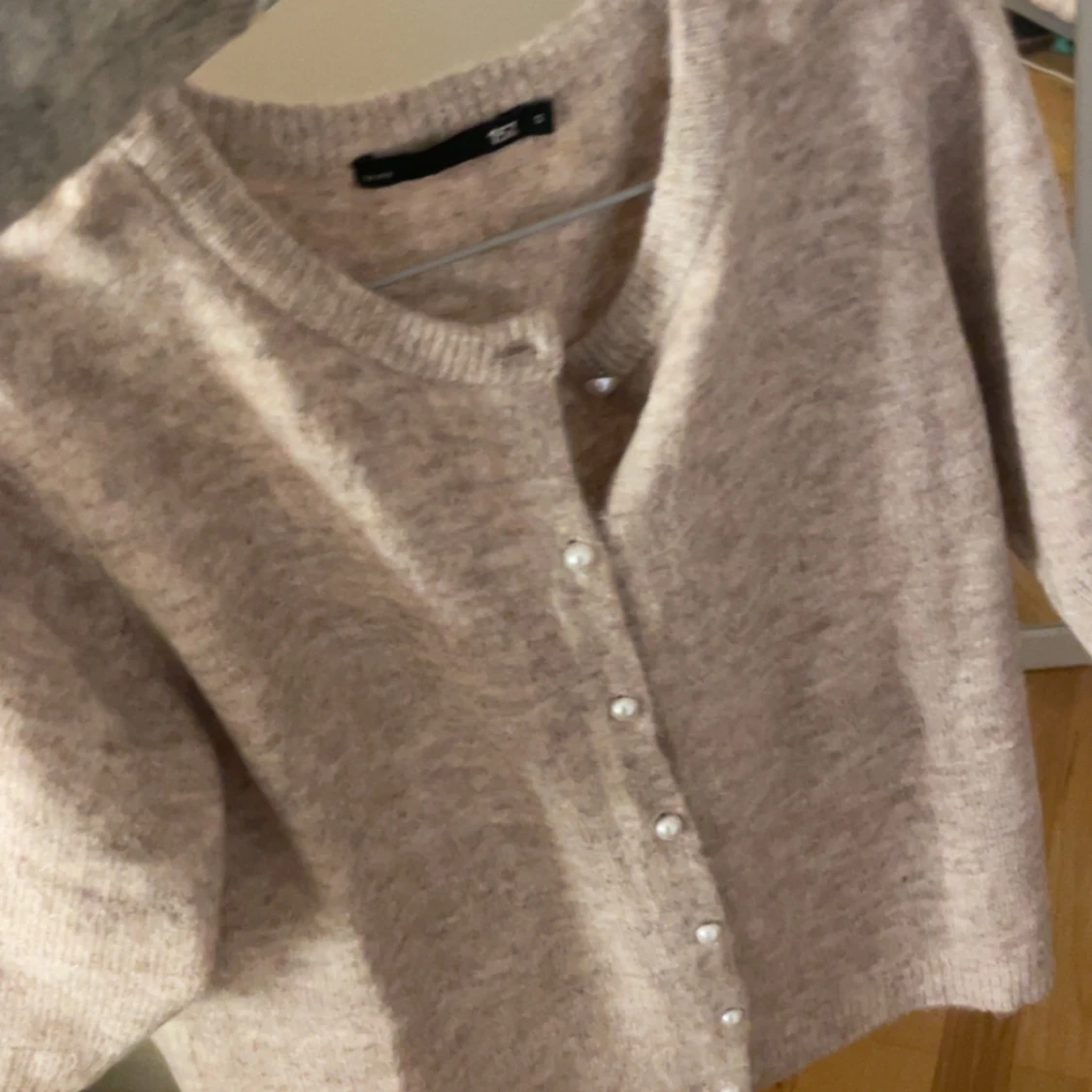 Beige kofta från lager 157 med pärlknappar - 2