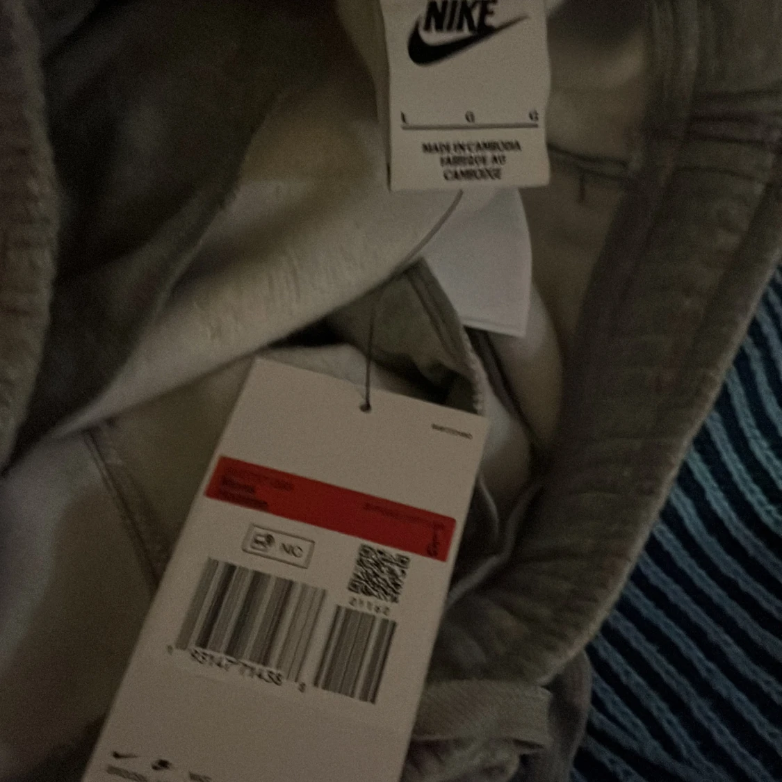 Grå mjukisbyxor från Nike - 1