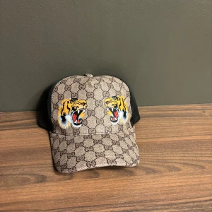 Keps  - Helt ny, är förhandlingsbar vid snabb affär mvh palmshop 🏝️ 