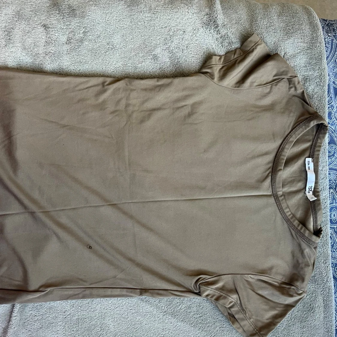 Beige t-shirt från 157