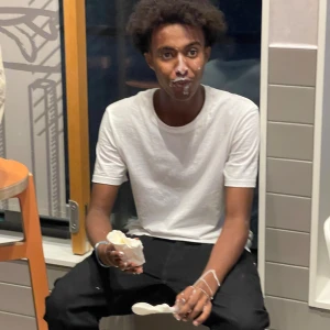 Amin saka (sakkaren) - Säljer en fin liten pojke som heter amin saka (sakkaren).  67kr. Pris kan diskuteras