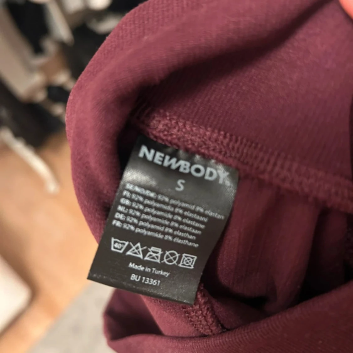 Vinröda leggings från Newbody - 2