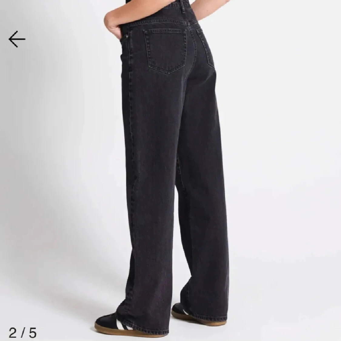 Svarta wide jeans med hög midja