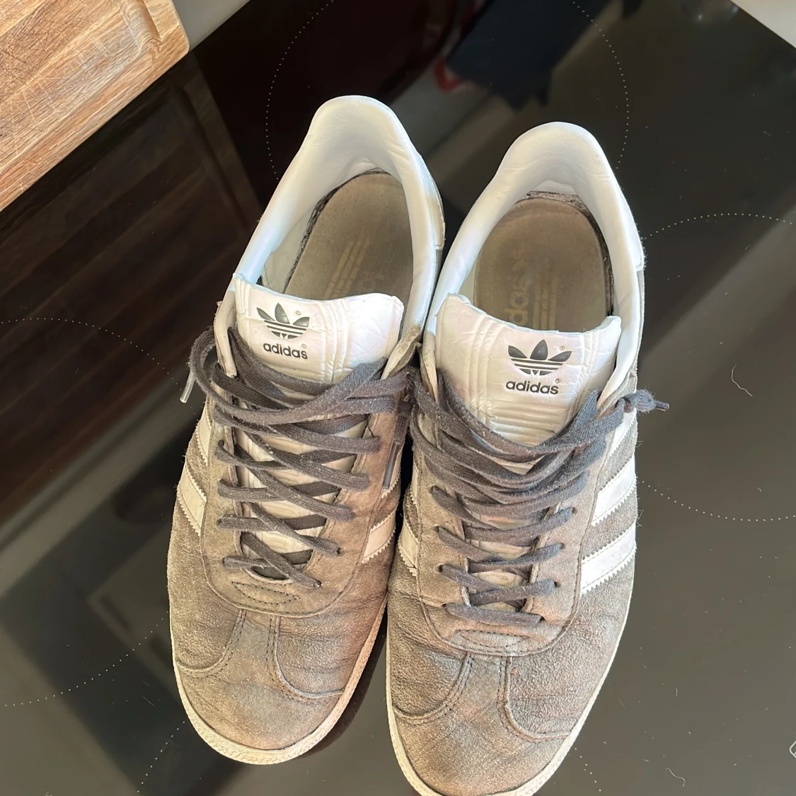 Adidas Gazelle grå/vita sneakers - 1