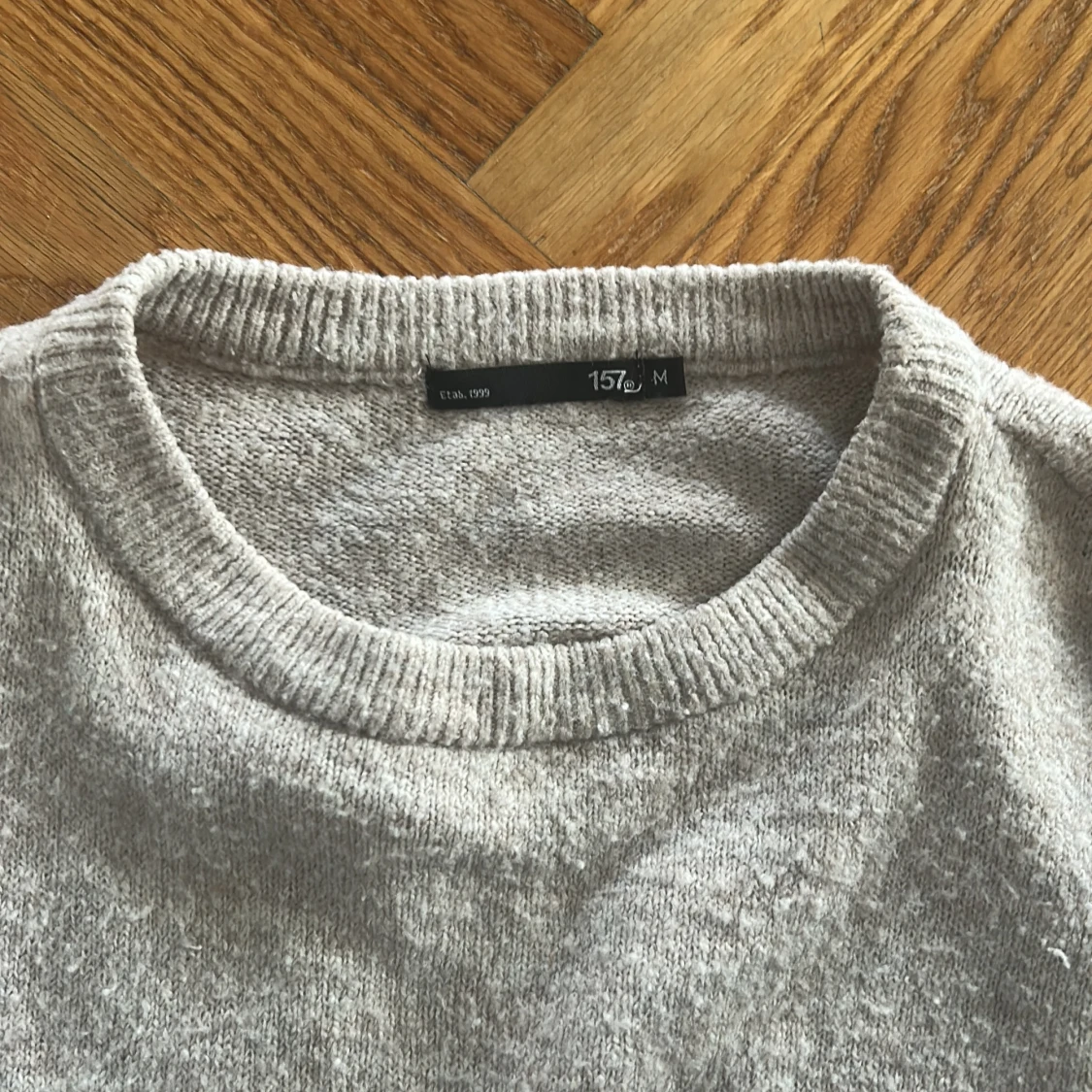 Beige stickad tröja från 157 - 1