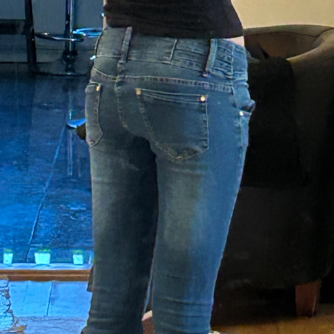 Blå low waist bootcut jeans med dubbla knappar - 1