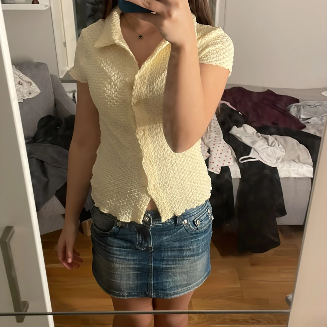  Superfin, vårig tröja, ljusgul med krage 