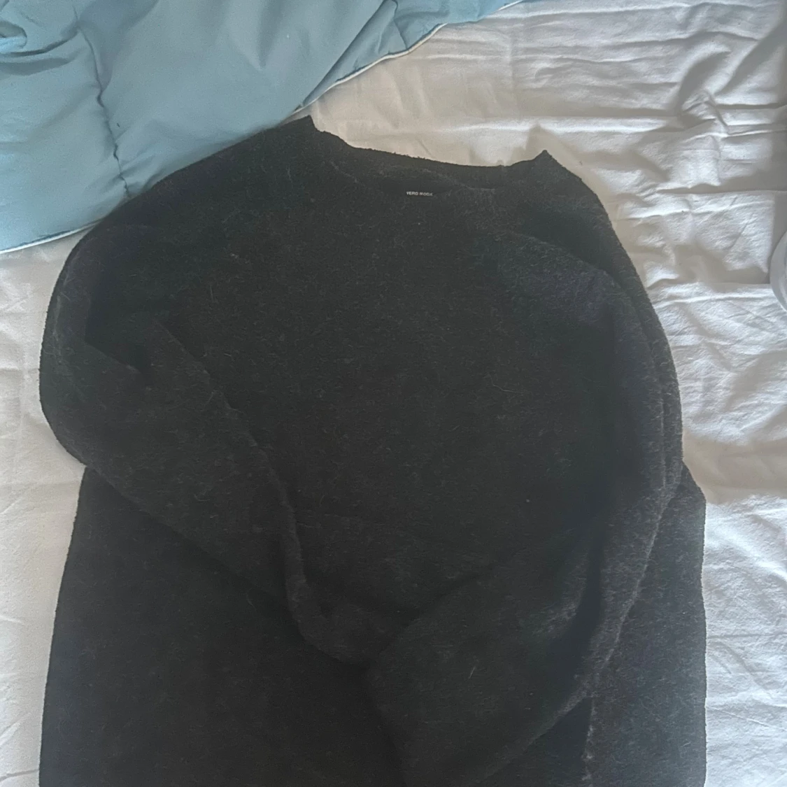 Mörkgrå stickad tröja Vero Moda