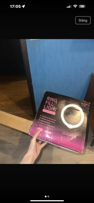 Ring Fill Light DX-260 26cm - Ring Fill Light DX-260, 26 cm diameter, perfekt för selfies och videostreaming. Ger jämnt ljus med flera färgtemperaturer . Passar för makeup, foto och videoinspelning.