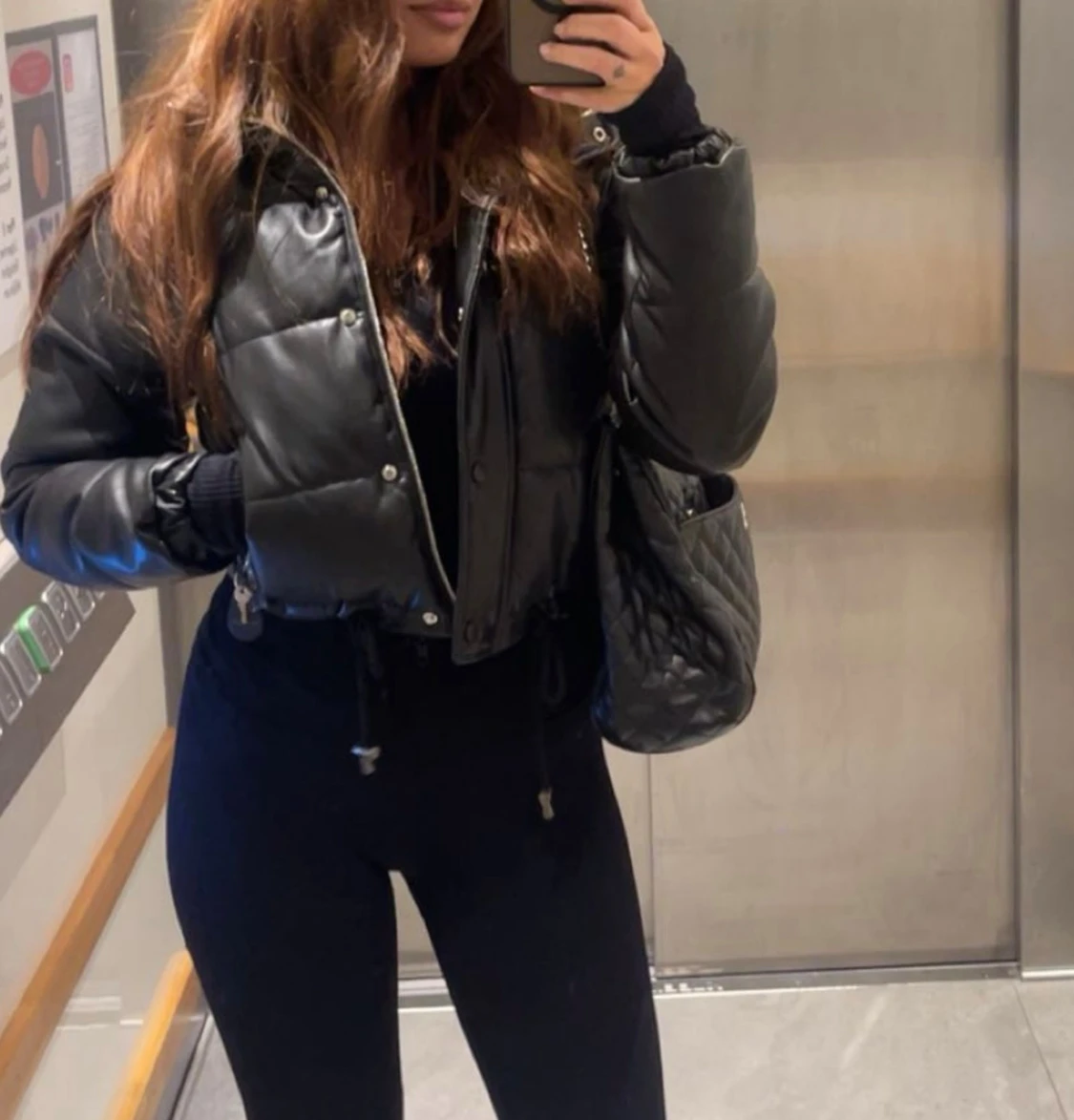 Svart croppad jacka  - 2