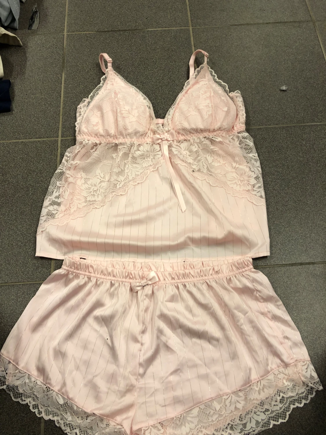 Ljus rosa pyjamas sett. - 2