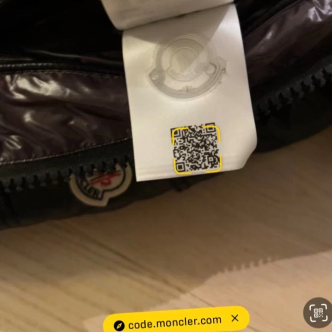 Svart Moncler Maya dunjacka med huva - 4