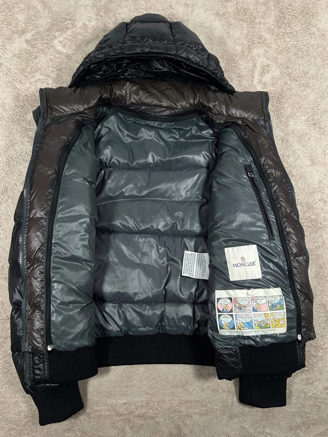 Svart Moncler pufferjacka med huva - 4