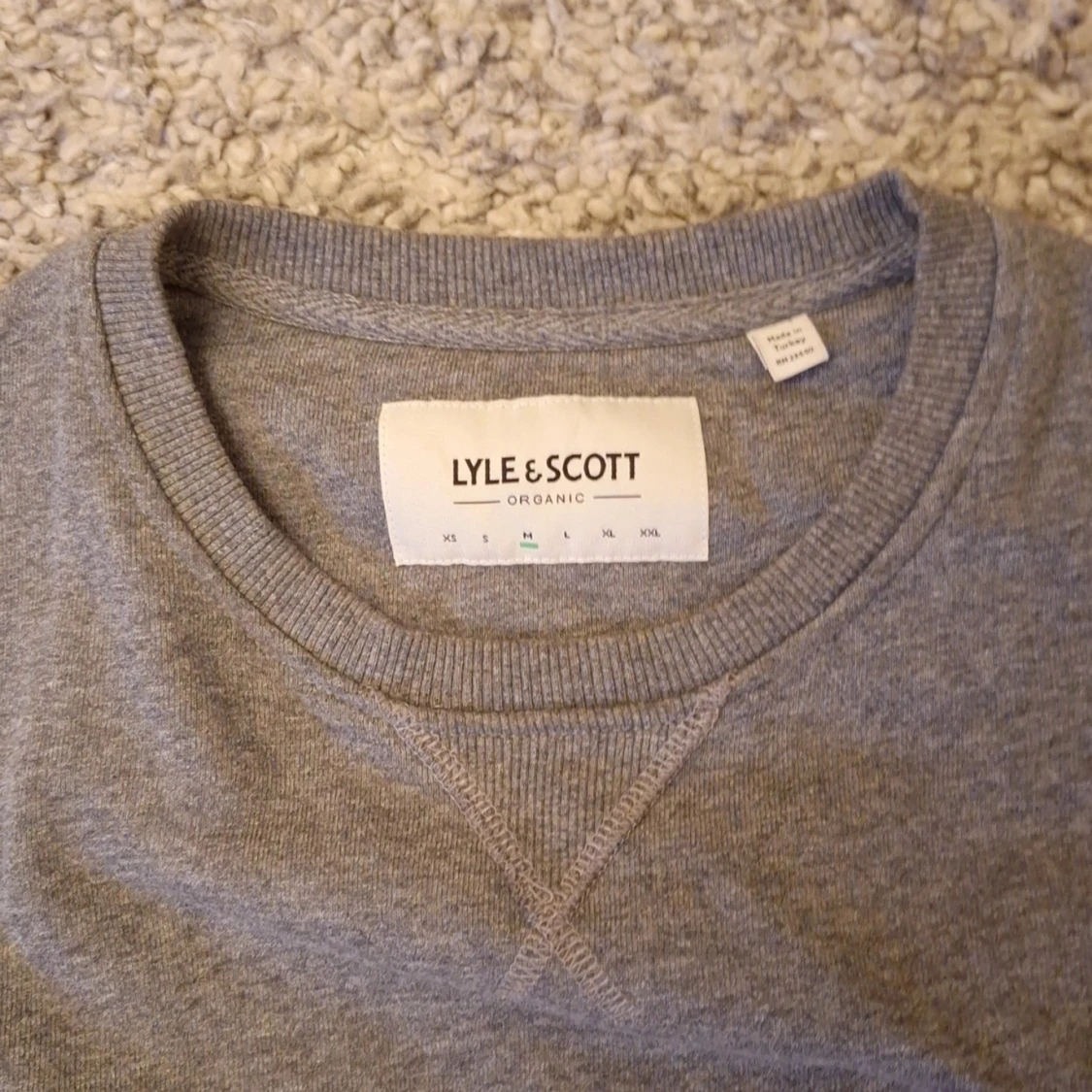 Grå sweatshirt från Lyle & Scott - 3