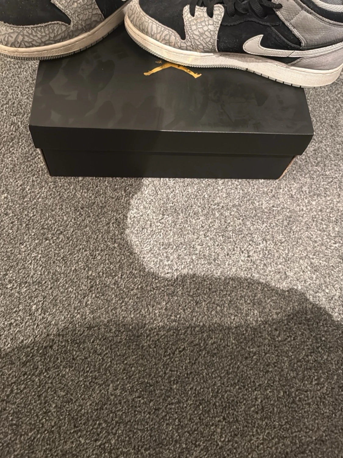 Nike Air Jordan 1 Mid  - 1