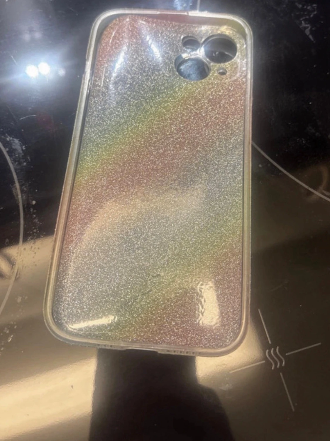iPhone 15 skal regnbåge glitter - 1