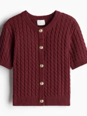 Vinröd kofta från H&M - Hej! Jag säljer den här koftan från H&M som inte längre kommer till användning, den är inte använd så mycket ✨