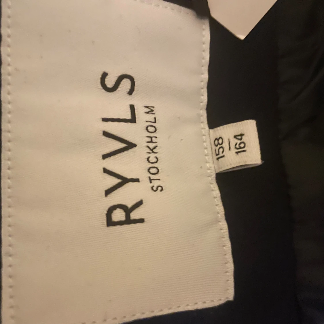 Mörkblå ulljacka från RYVLS Stockholm - 3