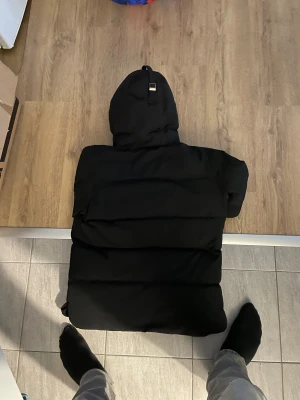 Canada goose jacka - Används inte. Storlek L men passar även M.