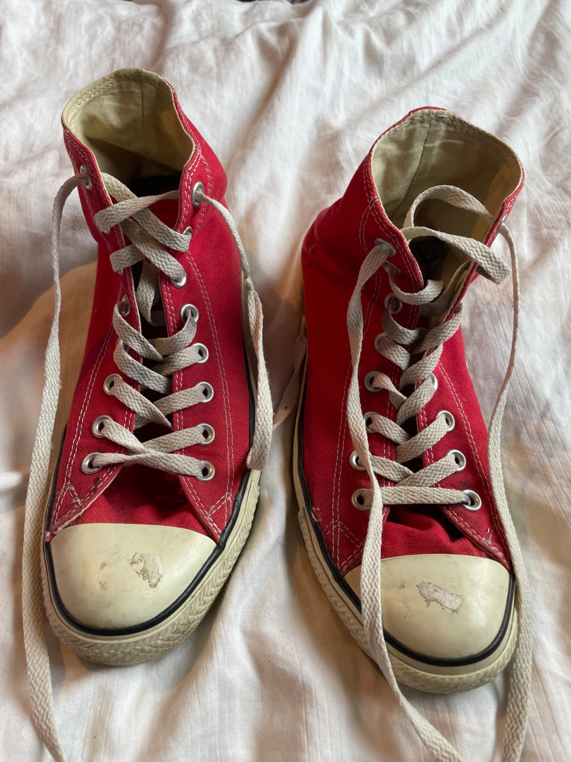 Röda Converse Chuck Taylor High