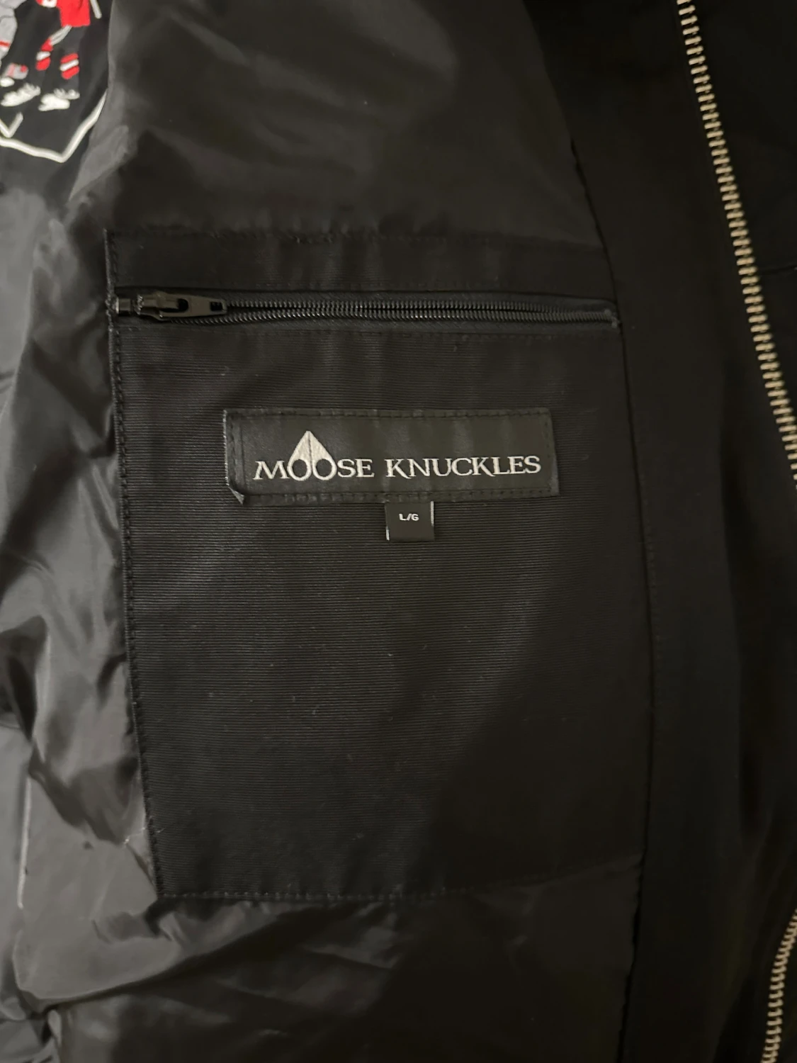 Svart dunjacka från Moose Knuckles - 4