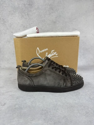 Christian Louboutin junior spike sneaker - – Condition: 8,5/10  – What is included: Dustbag   Retail price: 900 euro