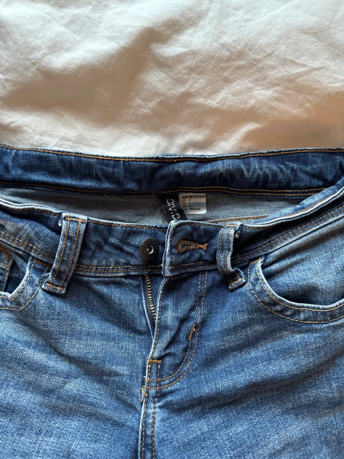 Blå lågmidjade jeans - 2