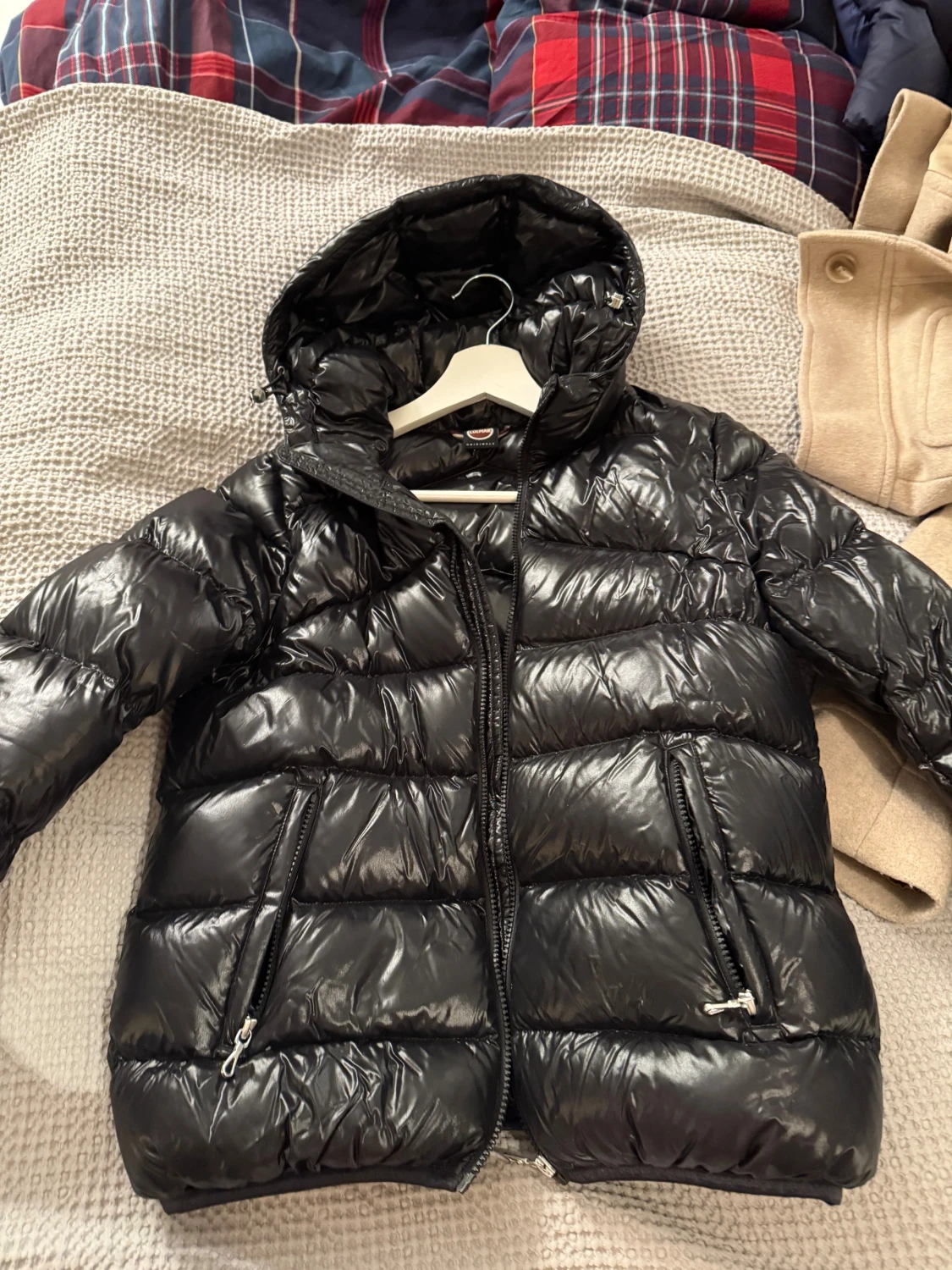 Svart Colmar pufferjacka med huva