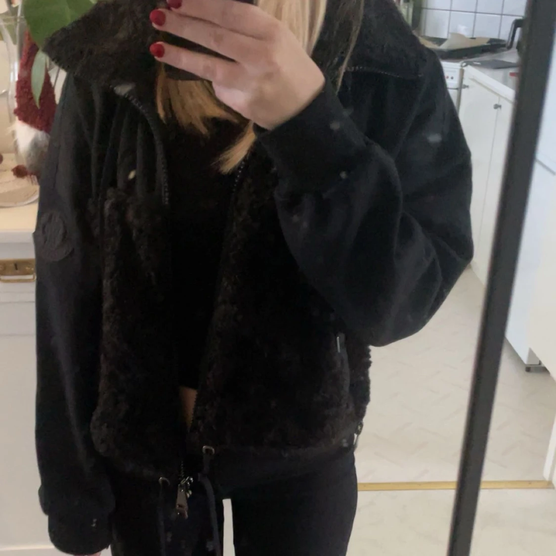 Svart teddyjacka från Moncler - 2