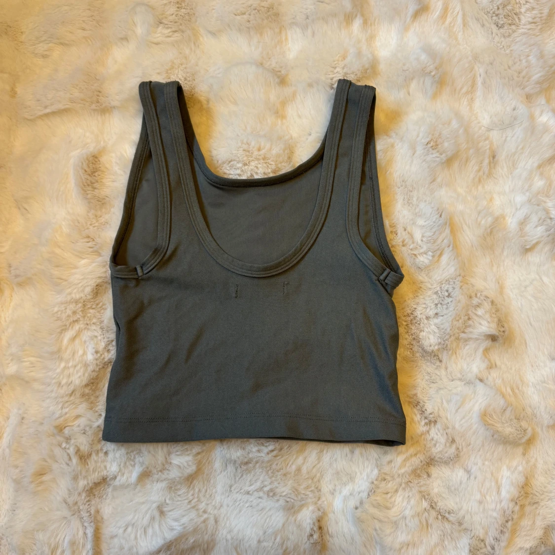 Grå croppad linnetopp från Bik Bok - 1