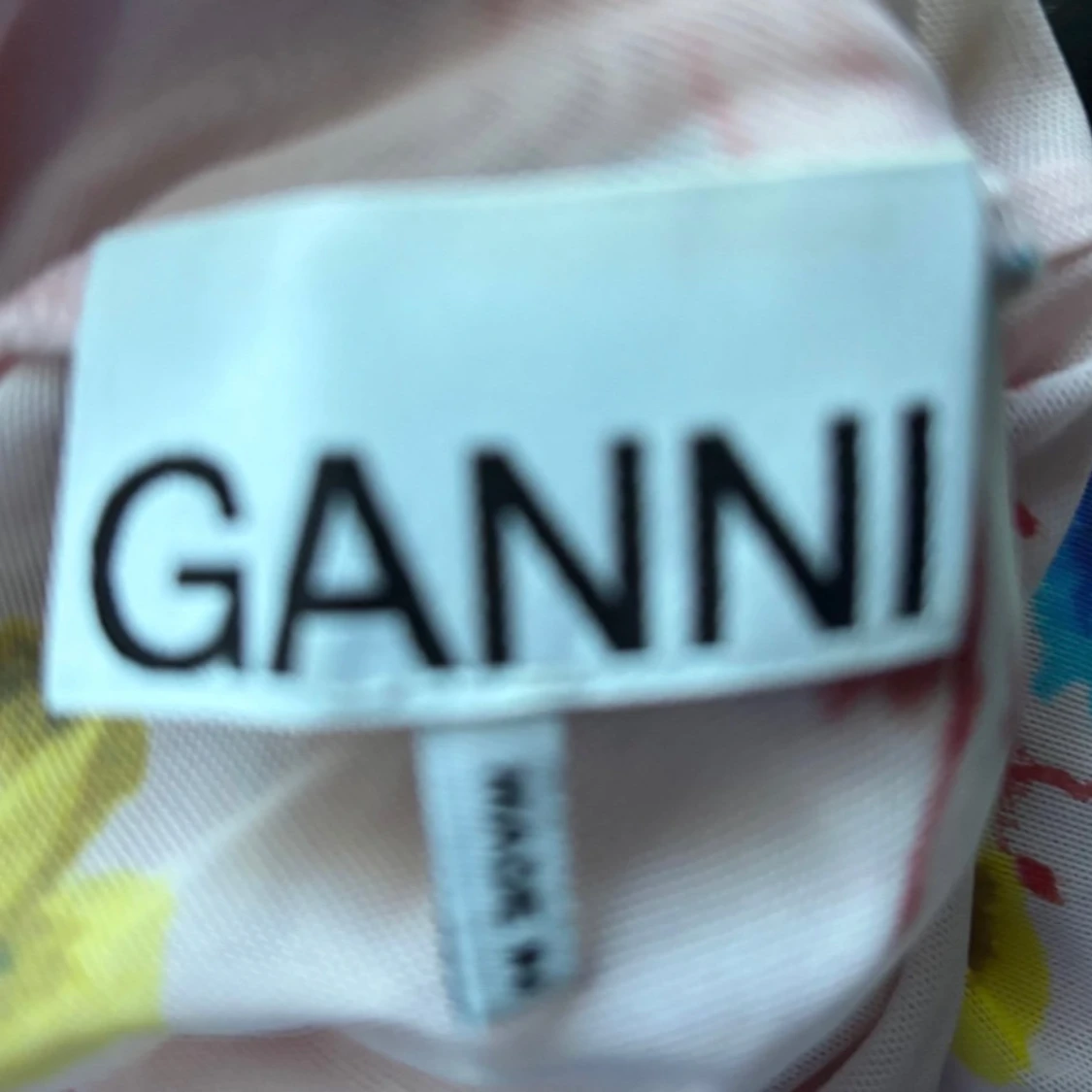 GANNI - ljusrosa långärmad topp med hög krage - 3