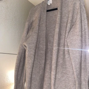 Kofta från h&m - Jättefint skick super mysig