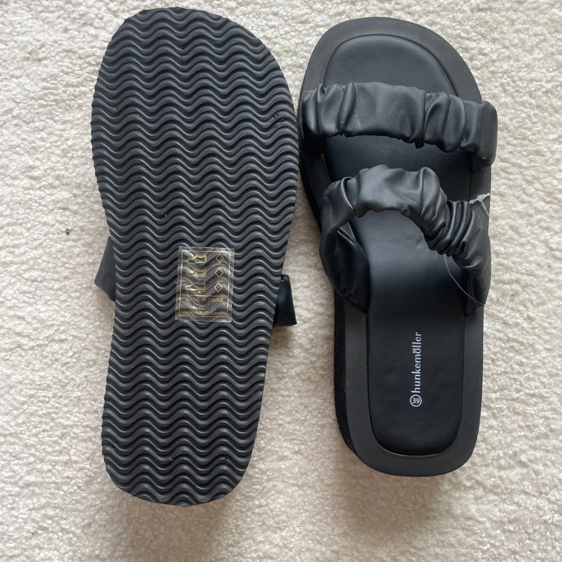 Svarta platåsandaler från Hunkemöller - 3