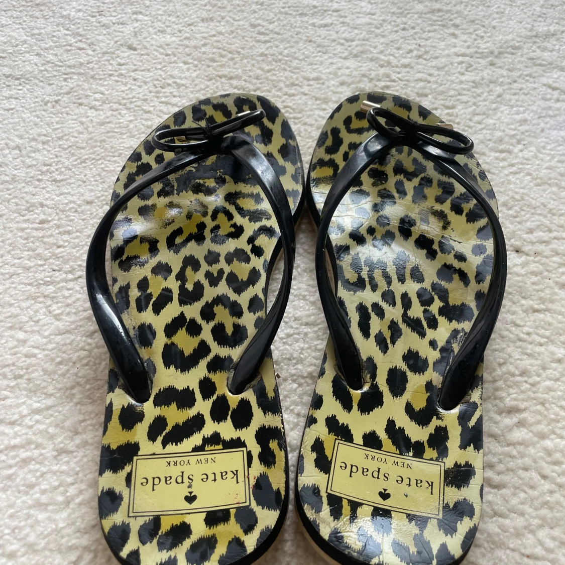 Kate Spade sandaler med leopardmönster - 1