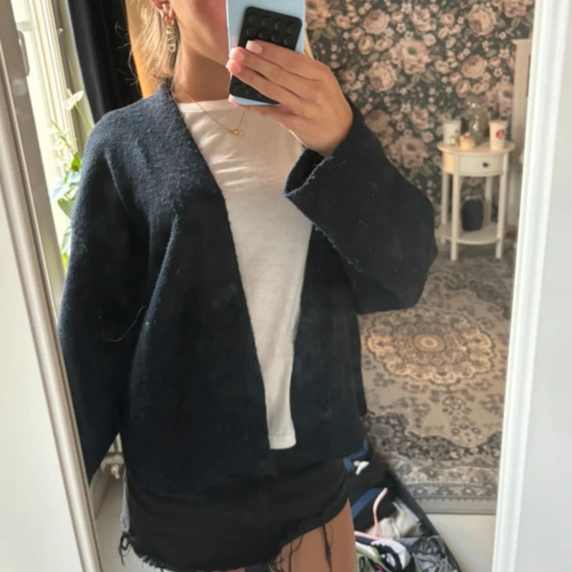 Svart stickad kofta med loose fit