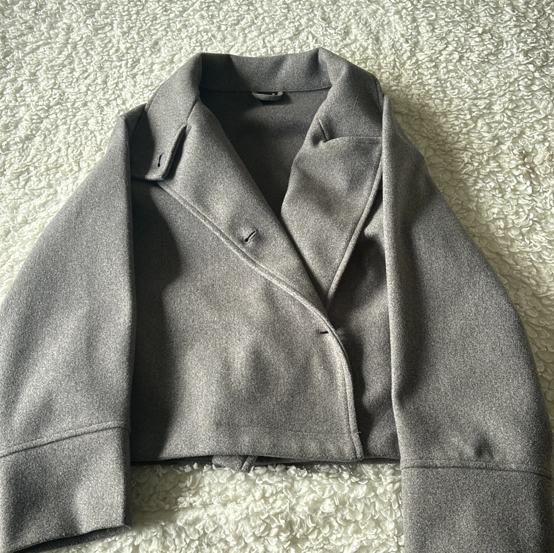 Grå kappa från Gina Tricot XS