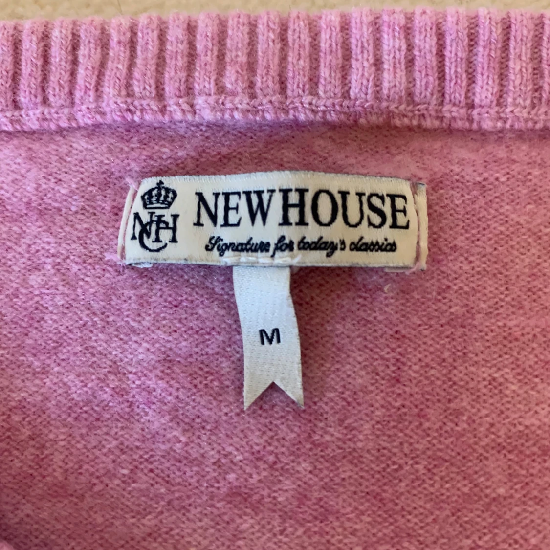 Rosa stickad tröja från Newhouse - 1