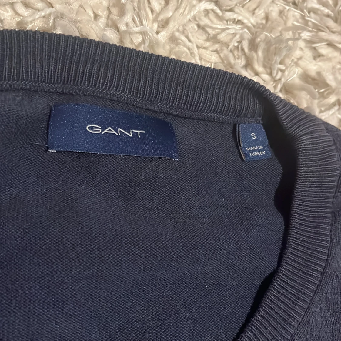 Mörkblå stickad tröja från GANT - 2