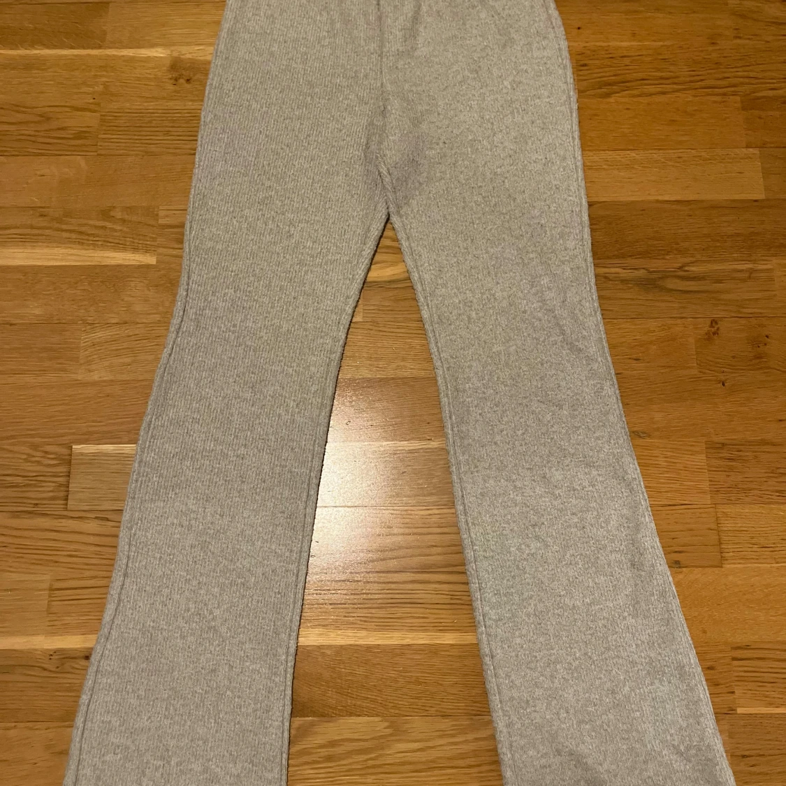 Stickade tröjor och en stickad byxa - 3